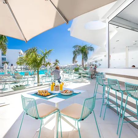 Lava Puerto del Carmen (Lanzarote)